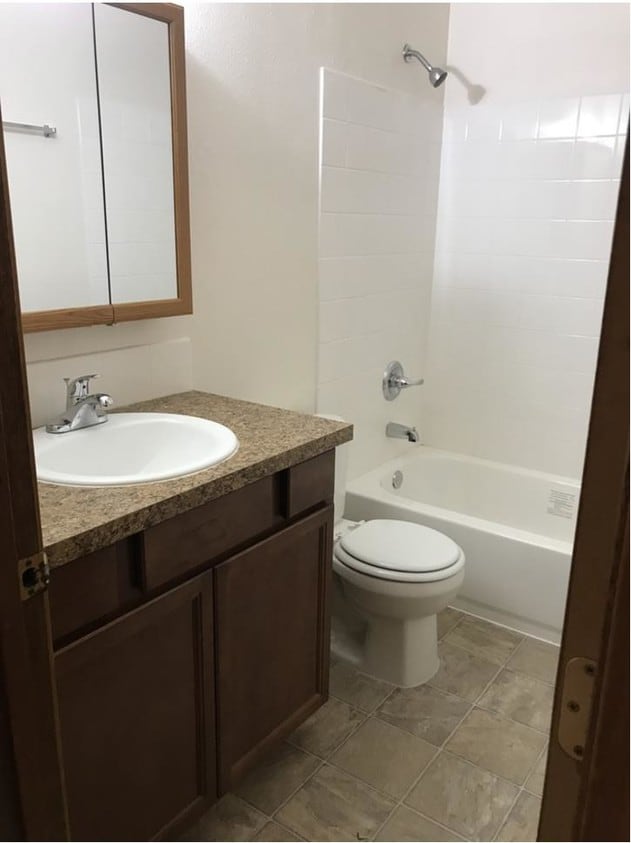 Foto del edificio - PLEASANT HILL APARTMENTS