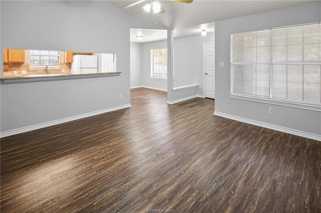 Foto del edificio - 2022 Legacy Ln