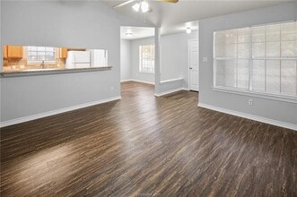 Building Photo - 2022 Legacy Ln