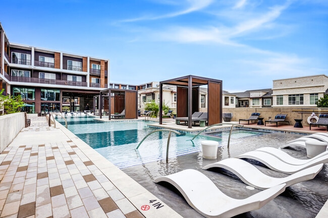 Lakeshore Pearl apartments — community photo - Lakeshore Pearl