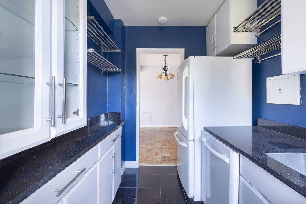 Foto principal - 3901 Tunlaw Rd NW