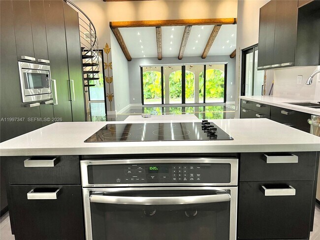 Foto del edificio - 9331 NW 48th Doral Terrace