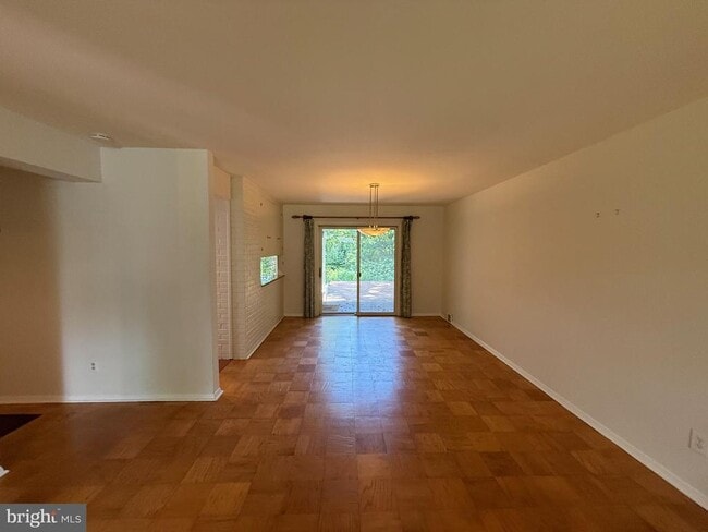 Foto del edificio - 6534 Jay Miller Dr