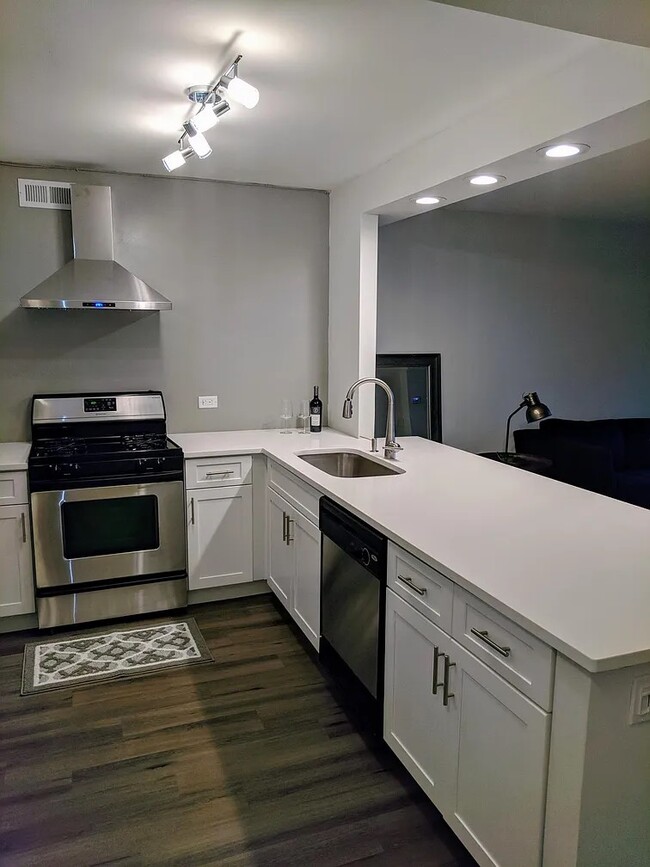 kitchen - 620 Peachtree St NE