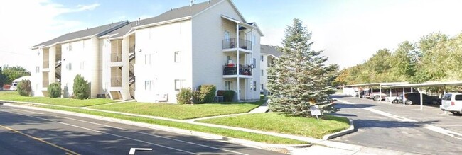 Building Photo - 1/2 FIRST MONTHS RENT---2 Bed 2bath zero d...