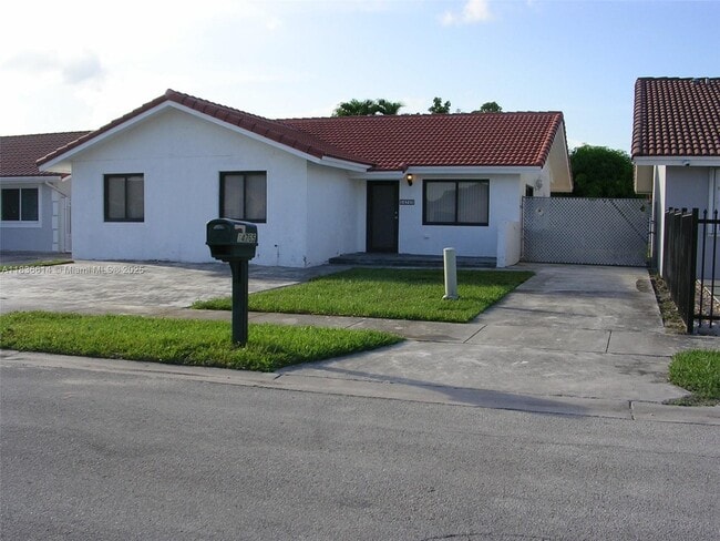Building Photo - 14765 Kendale Lakes Blvd