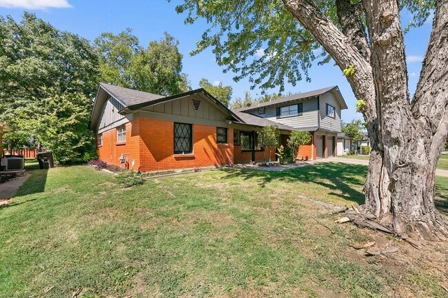 Foto del edificio - 5720 Wharton Dr