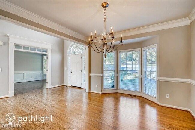 Building Photo - 5 br, 3.5 bath House - 3650 Woodbury Point...