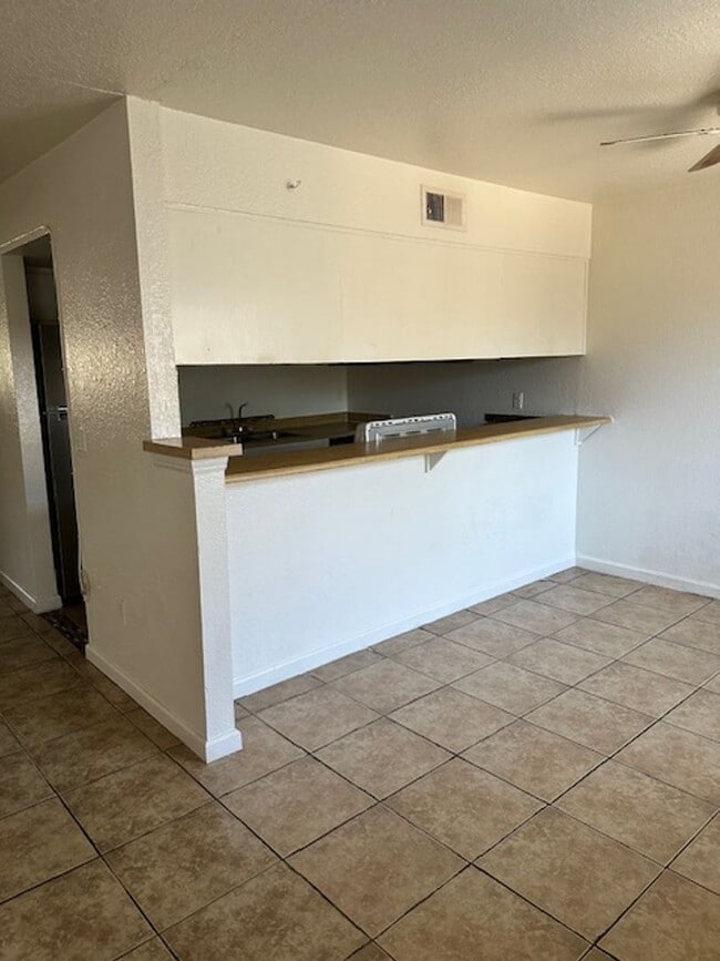 Building Photo - 18202 N Cave Creek Rd