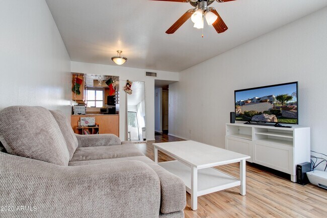 Foto del edificio - 935 N Granite Reef Rd