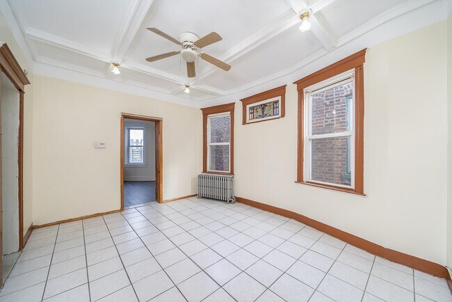 Building Photo - 257 Stegman St