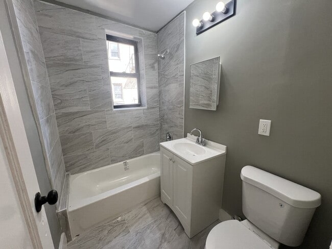 2 Bedrooms at 1003 S Orange #403, Newark NJ — photo 6
