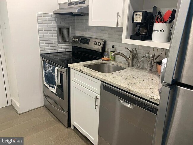 Foto del edificio - 1825 T St NW