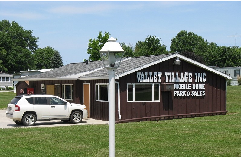 Foto principal - Valley Village Mobile Home Community