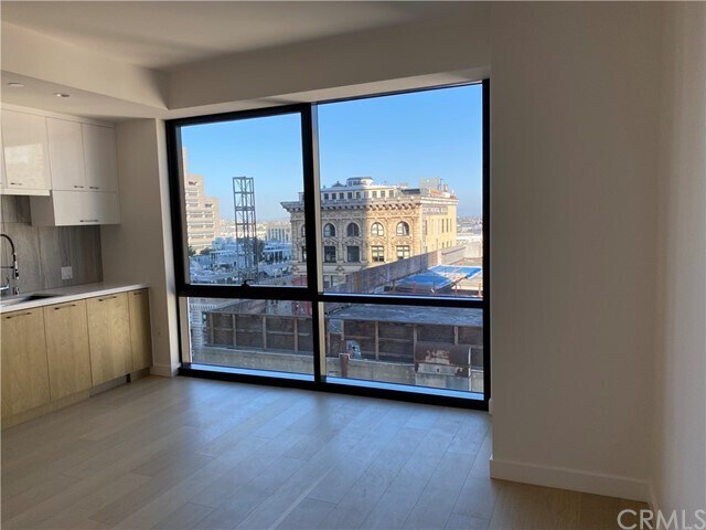 Foto del edificio - 400 S Broadway