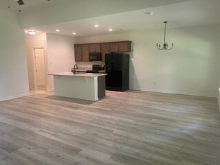 Foto del edificio - 41363 Rosewood Ln