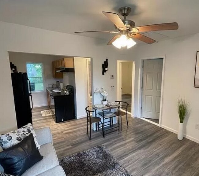 Foto del edificio - 109 Easy St