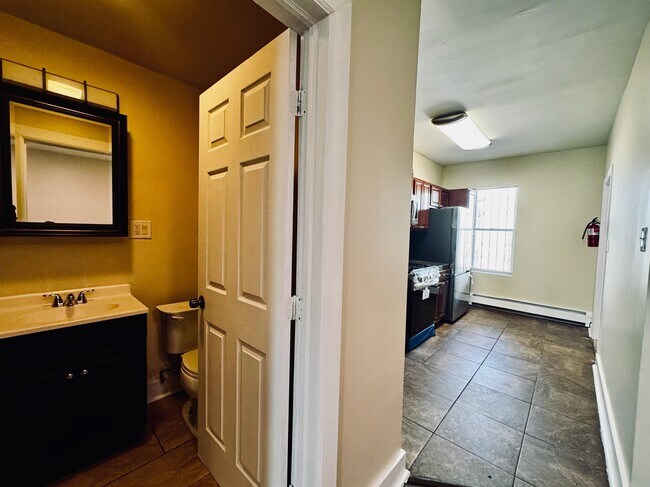 Foto del edificio - 101 1/2 Ocean Ave