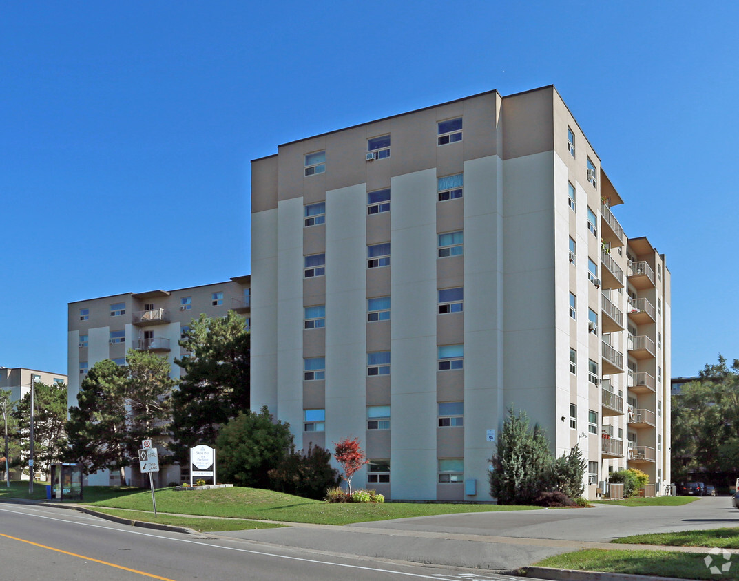 Building Photo - Vine Manor