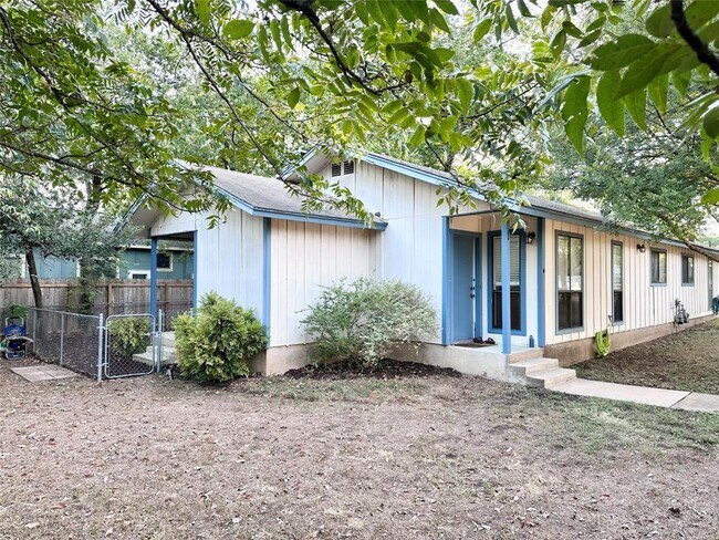 Foto del edificio - 5619 Clay Ave