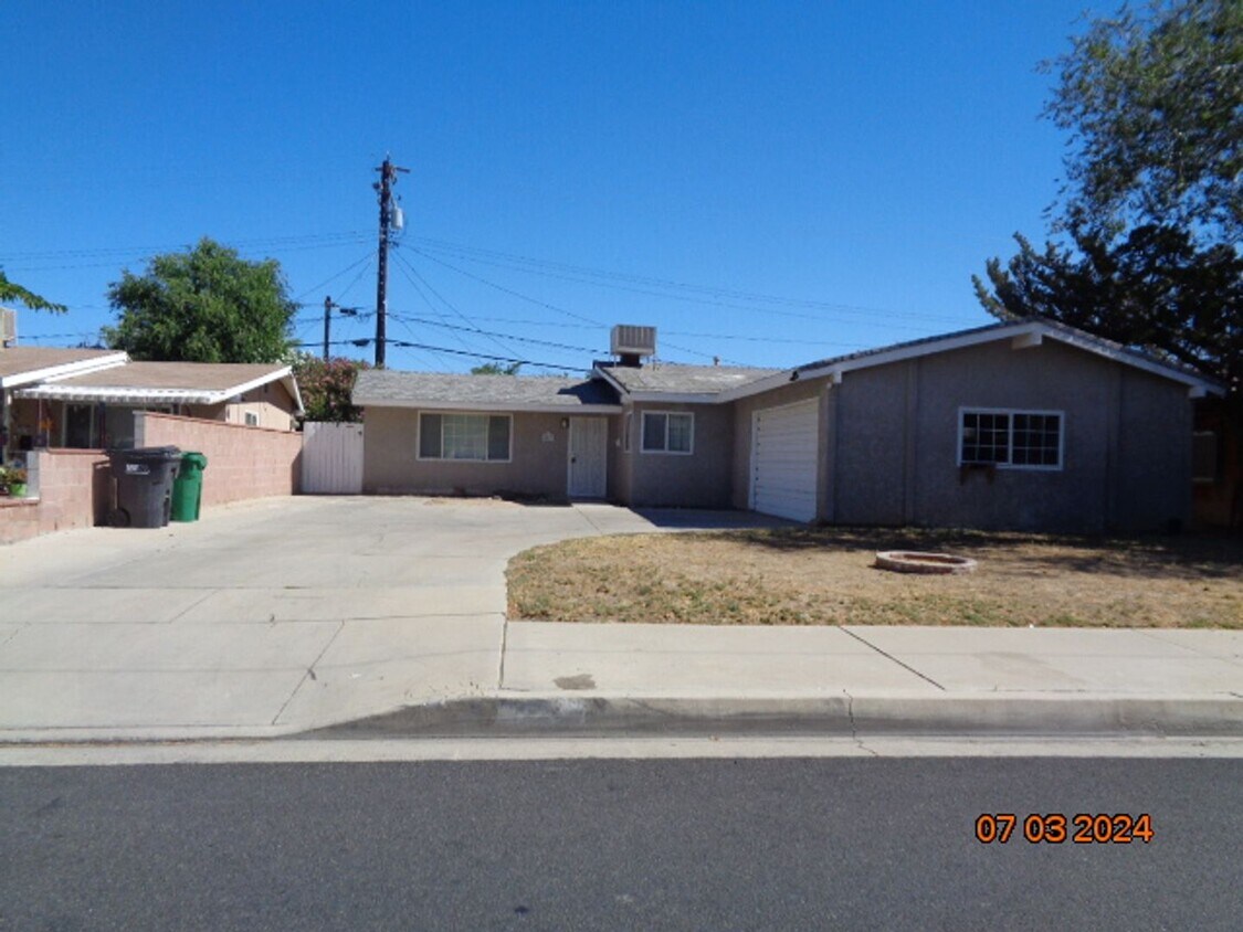 Primary Photo - Clean One Story with 1219 sq. ft.