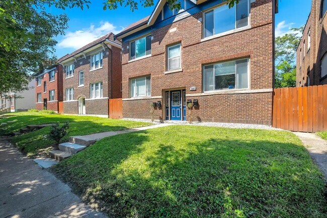 Foto del edificio - 4207 Swan Ave