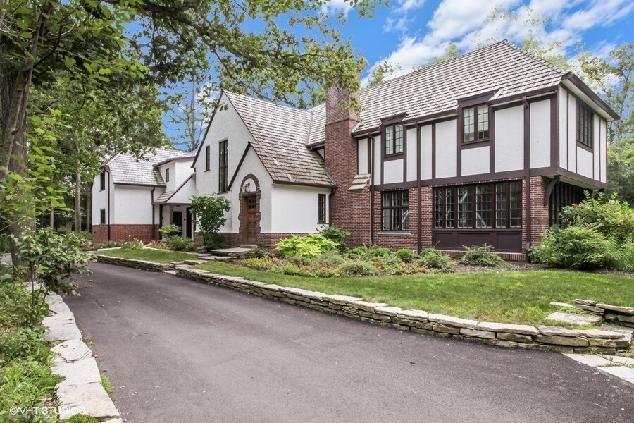Primary Photo - 256 Ravine Dr
