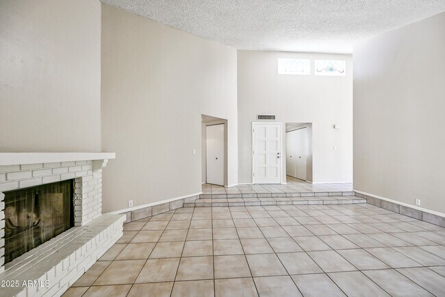 Foto del edificio - 7725 E Rovey Ave