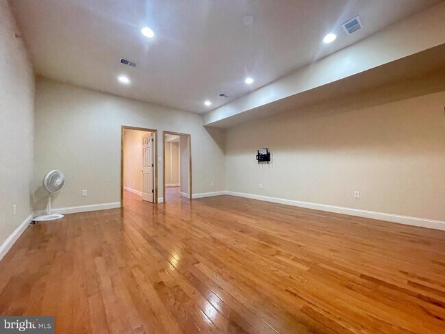 Foto del edificio - 1241 Vine St