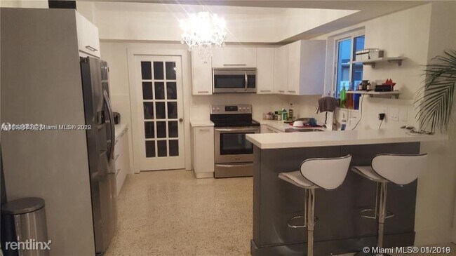 Foto del edificio - 3 br, 2 bath House - 1319 71st St