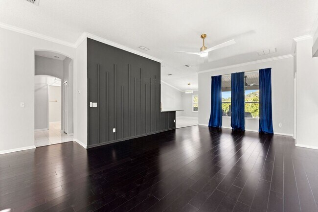 Foto del edificio - 16456 Tisons Blf Rd