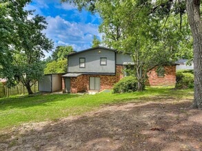 Building Photo - 904 Big Hunt Rd