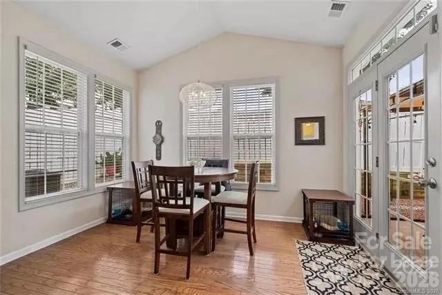 Foto del edificio - 8144 Haviland Ln