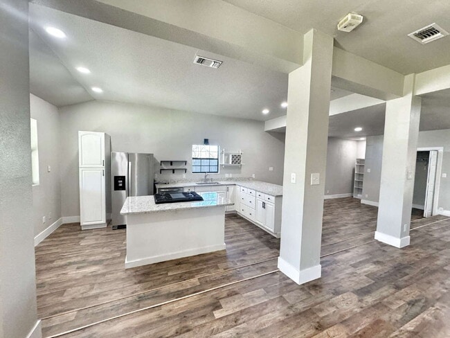 Foto del edificio - 159 S Hackberry Ave