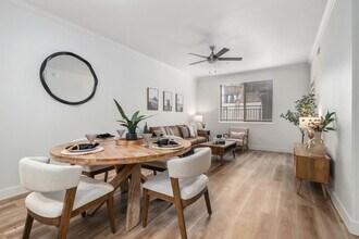 Building Photo - Emory Old Town