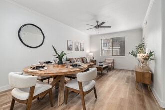 Building Photo - Emory Old Town