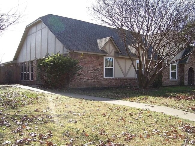 Front - 1708 Tree House Lane