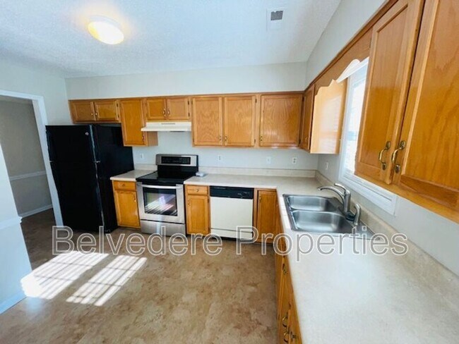 Foto del edificio - 900 Stockwood Ct