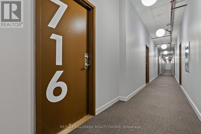 Building Photo - 360 McLeod St