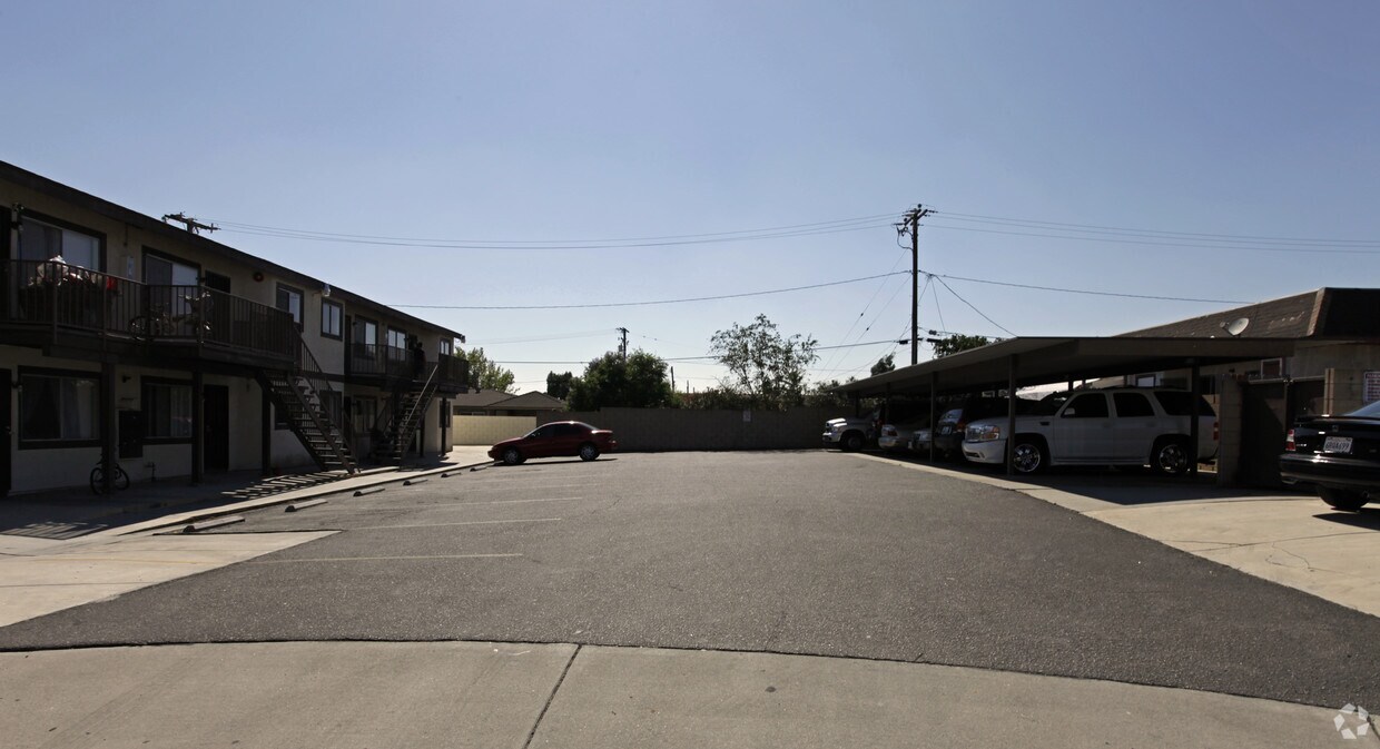 Building Photo - 9064 Sewell Ave