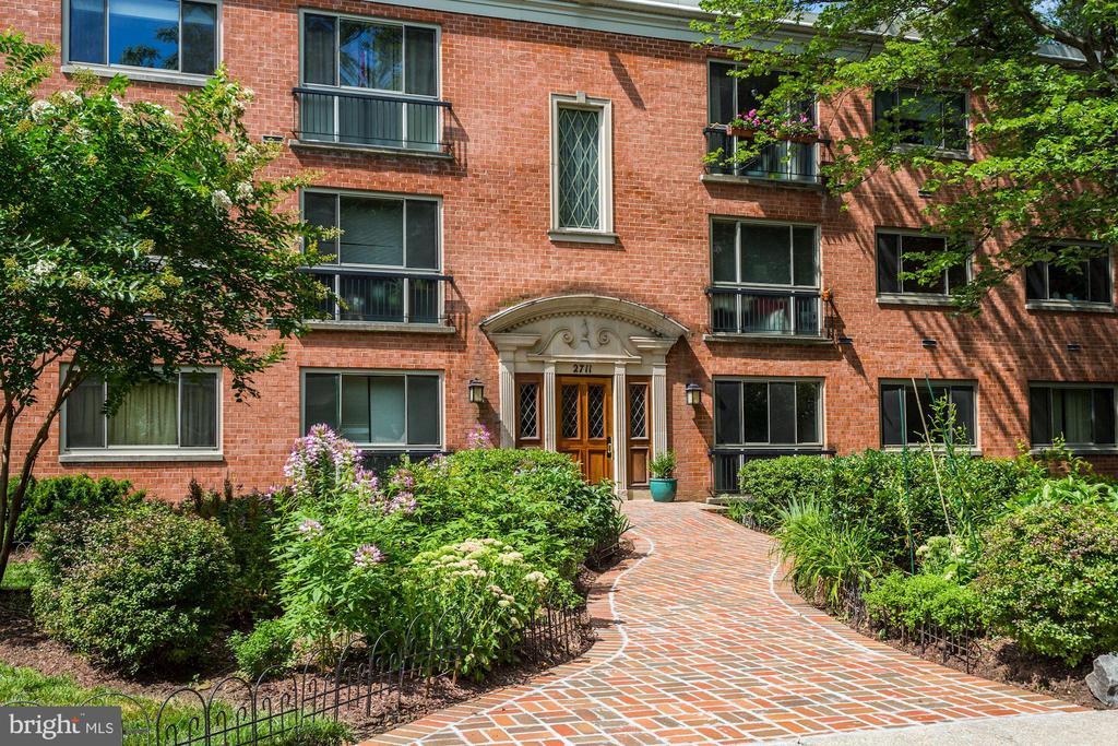 Primary Photo - 2711 Ordway St NW