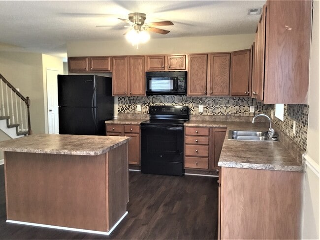 Building Photo - 4924 Lighthouse Ct