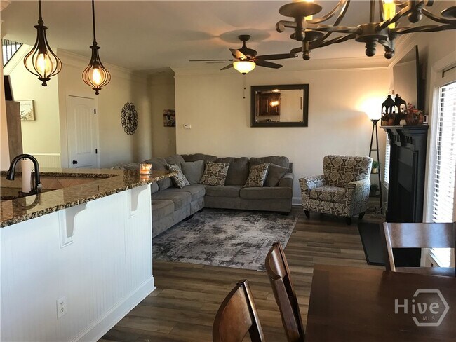 Foto del edificio - 2343 Cold Tree Ln