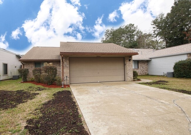 Building Photo - Great 3 Bedroom 2 bath home in Central Nic...
