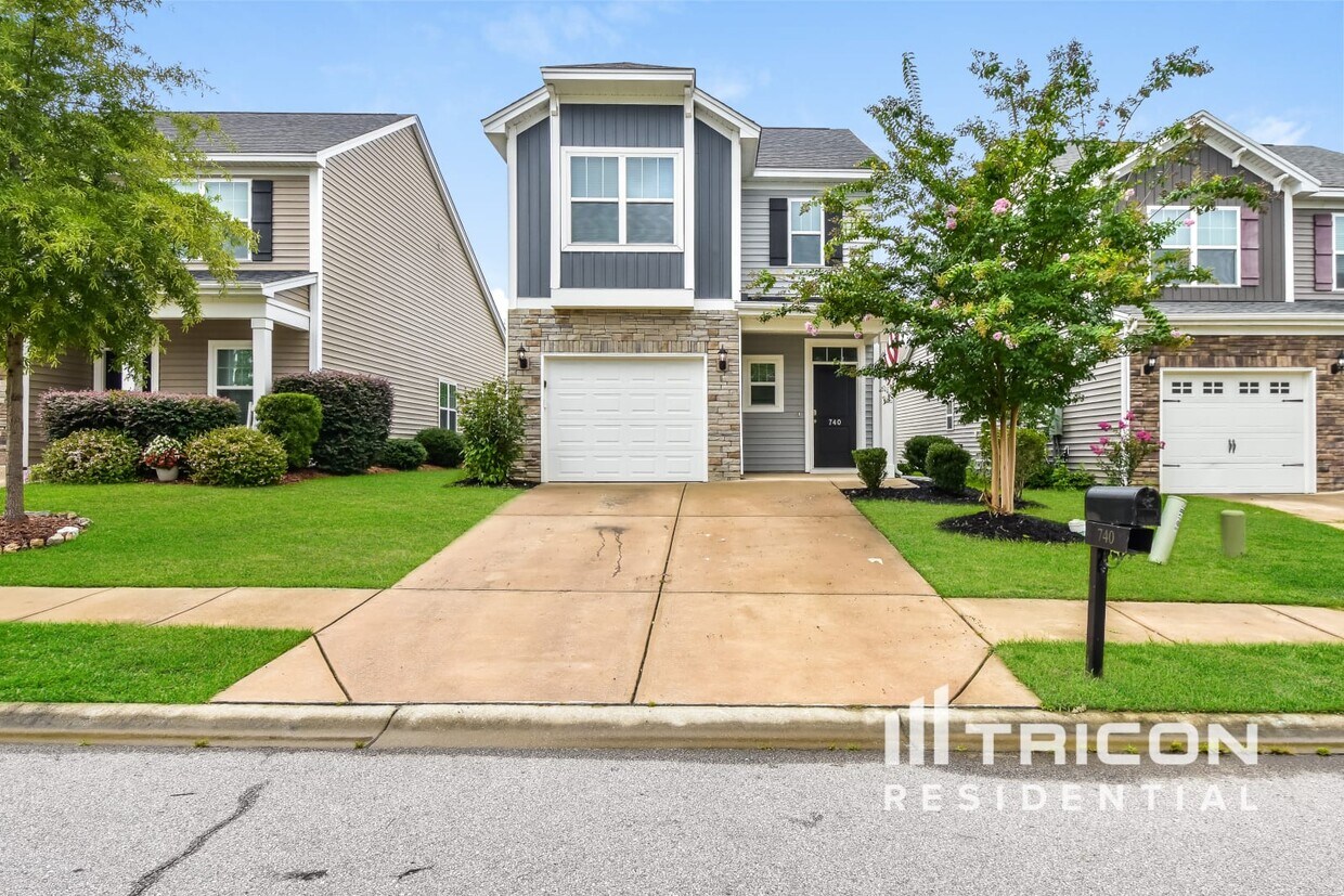 Foto principal - 740 Helmsman Ln