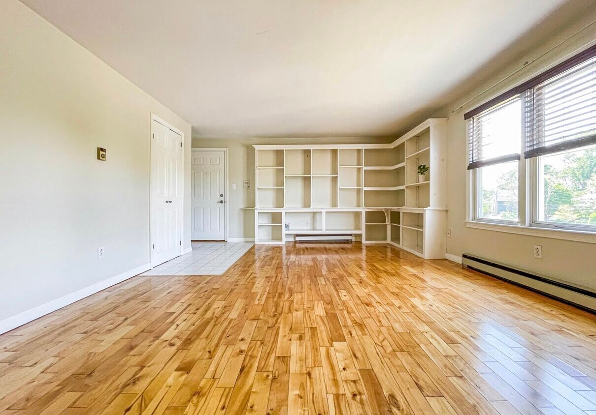 Primary Photo - 33 Minott St
