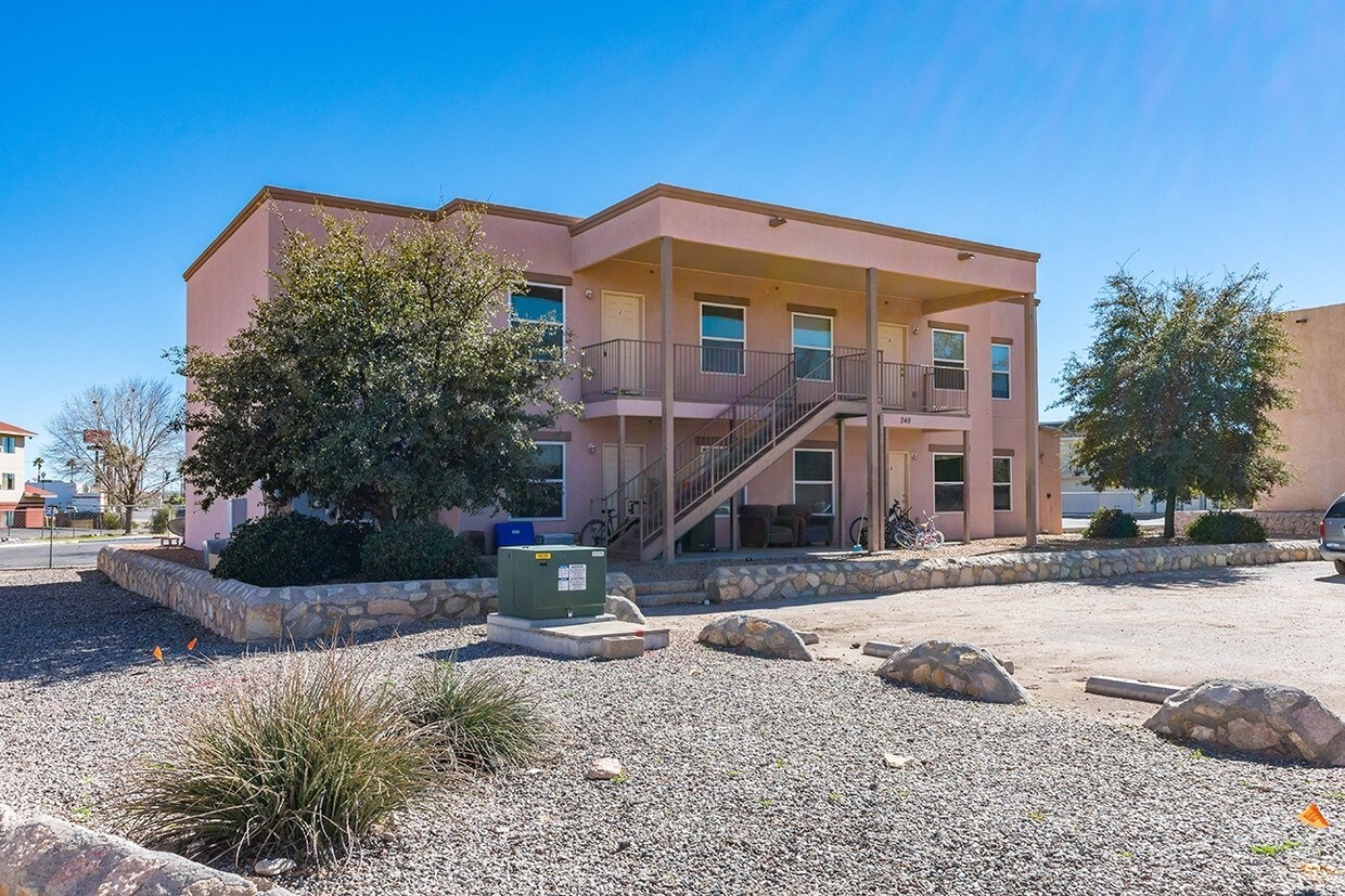 Primary Photo - 248 Desert Rose Ct