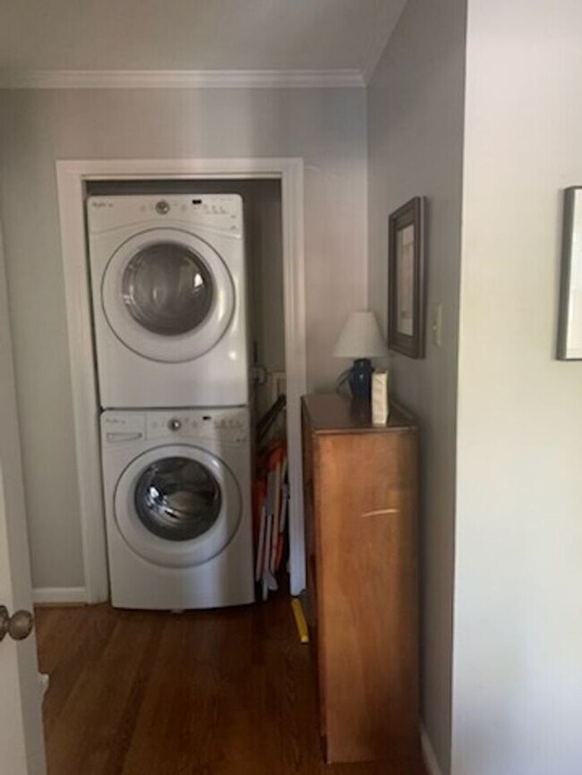 Foto del edificio - Charming 1BR/1BA Now Available in SouthPark Area!