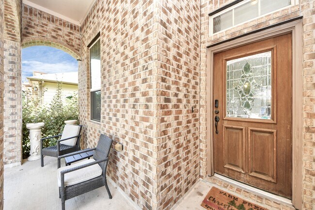Foto del edificio - 6810 Hunters Trace Ln