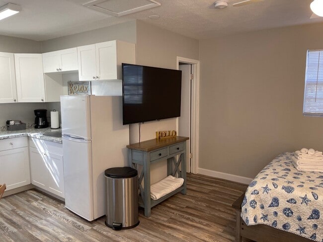 Foto del edificio - 2640 NE Indian River Dr